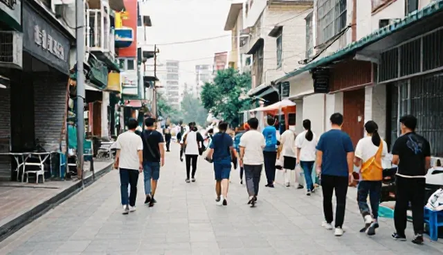 全流程跟进与基地合作的两种做法对比及实际取舍